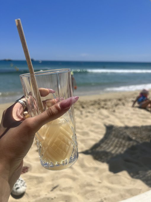 a last minute getaway to the south of france - i love it and it loves me https://t.co/W952l3H3qn