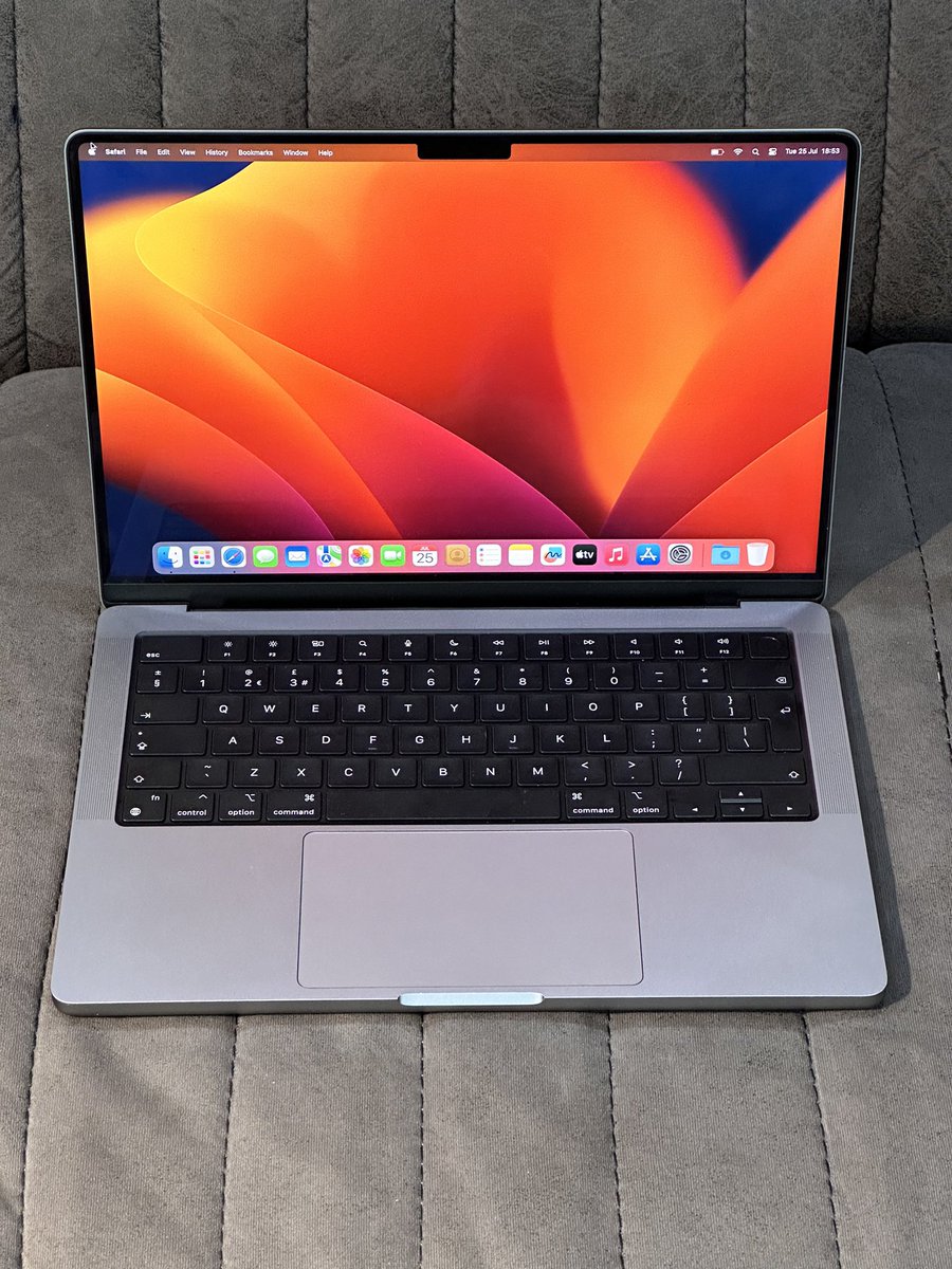 obenginetech's tweet photo. Very Clean MacBook Pro 2023
M2 Pro
14"
512GB SSD
16GB RAM
TouchID
16Core GPU, 10Core CPU
MacOS Ventura
Price - 1,230,000
#obengine #obenginetech #macbookpro #macbooksinlagos #macbookvendorinlagos https://t.co/61V6uFehjV