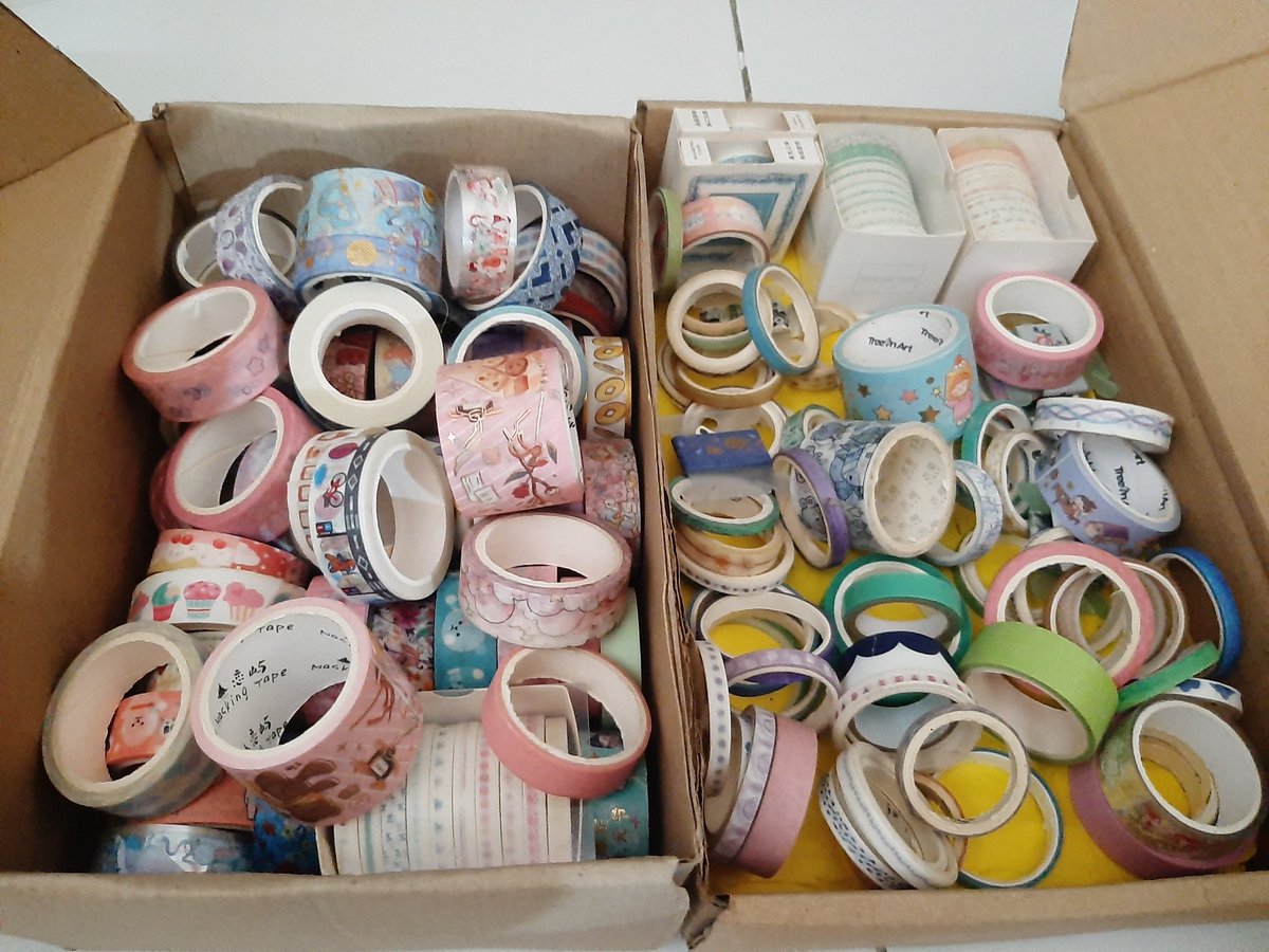 gorgeousgail10's tweet photo. Letting go of these washis! Please dm if you wanna buy! 

Take all, prio!
#washitapes #washi #decotape https://t.co/FKxOX2oX4s