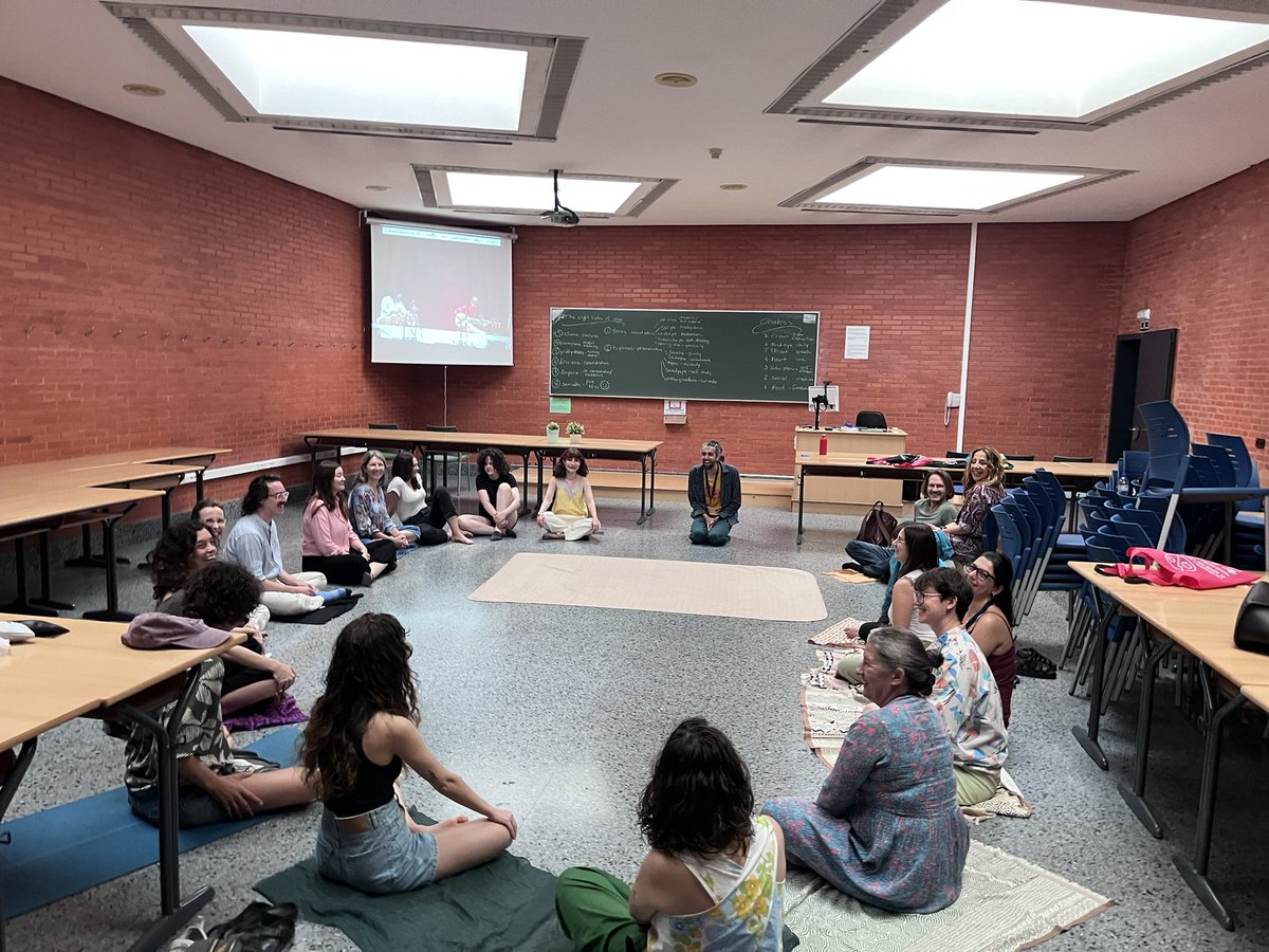 BennoHerzog's tweet photo. Day 3 of #DNC5ALED starting with relaxing #yoga,and a full program of interesting presentations. https://t.co/fKLtK2HVkC