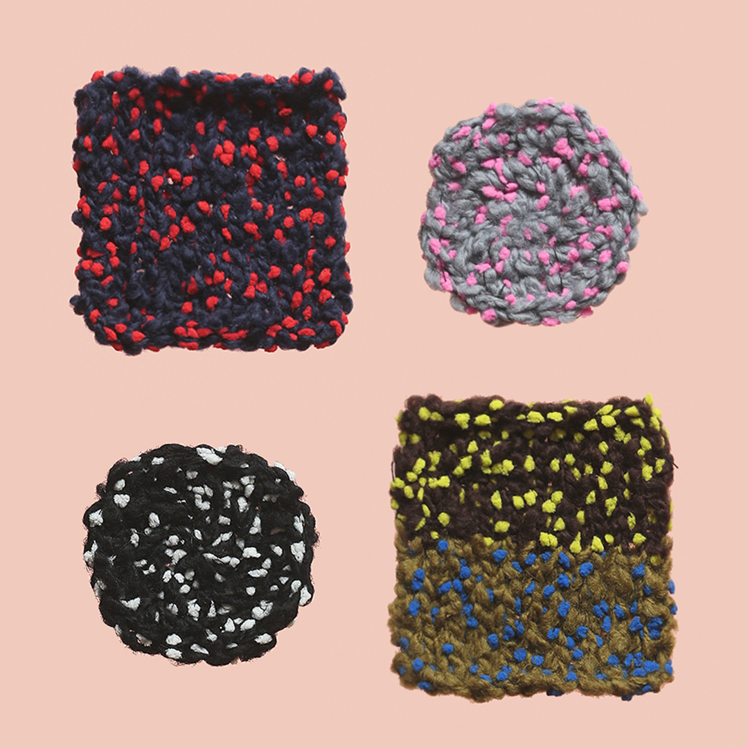 AvrilKyoto's tweet photo. ネオンポンポン/ NEON POMPON  

 黒いナイロン芯糸に、ビビットカラーのモールが数珠のように並んだ糸。編み、織り、どちらに使ってもモールの存在感のある雰囲気に仕上がりますよ。   

#avrilyarn #weavingart #knitpicks #yarnlife #handmadeknit #knitshop #knitkit #糸 #手作り雑貨 #手芸部 https://t.co/zoC79G4Tps