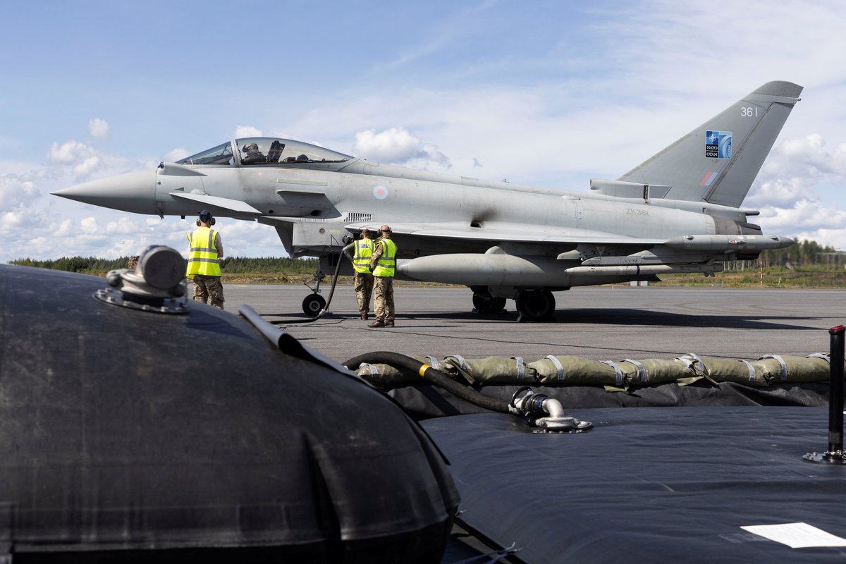 Thanks to Satakunta Air Command @FinnishAirForce for hosting @RoyalAirForce Agile Combat Employment activity on Ex JOUTSEN STRIKE. 
1(F)Squadron delivering first RAF drops of Paveway IV in Finland directed by brilliant Finnish JTACs @MaasotaK. #StrongerTogether #JEF #NATO