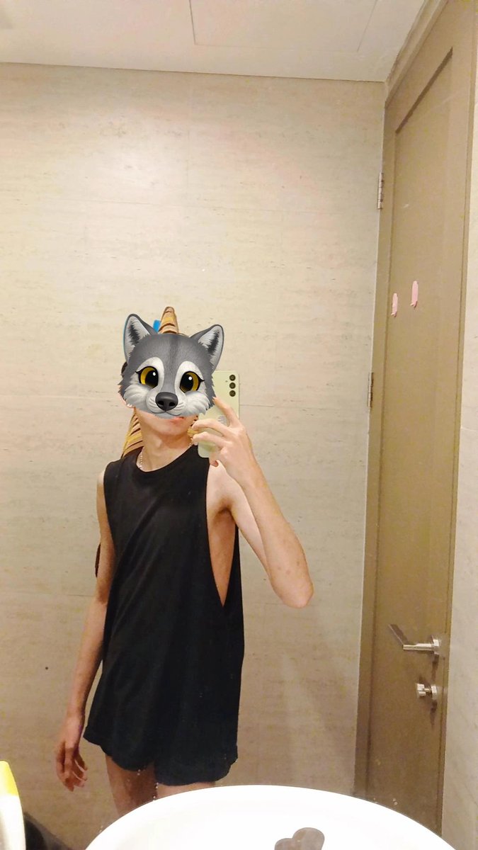 _warganet's tweet image. Hey yow