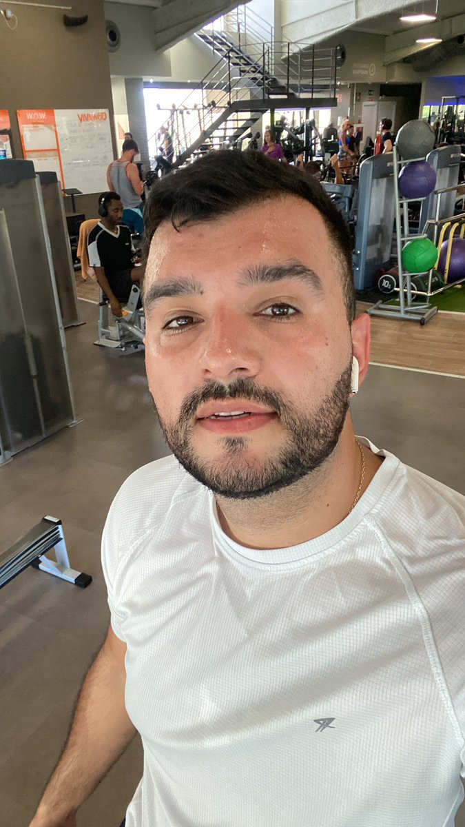 Anca9427's tweet photo. #sudado #posgym https://t.co/dC0J428ujY