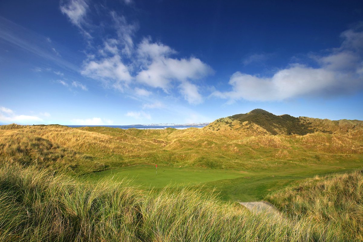 It's all about the golf ⛳ If you're missing the excitement of this year's Open, why not read all about our Causeway Coast's golfing paradise and book yourself a tee time? @CastlerockGC @royalportrush @PortstewartGC @georgediamondis #golf LATEST BLOG >> bit.ly/3O9uzkP