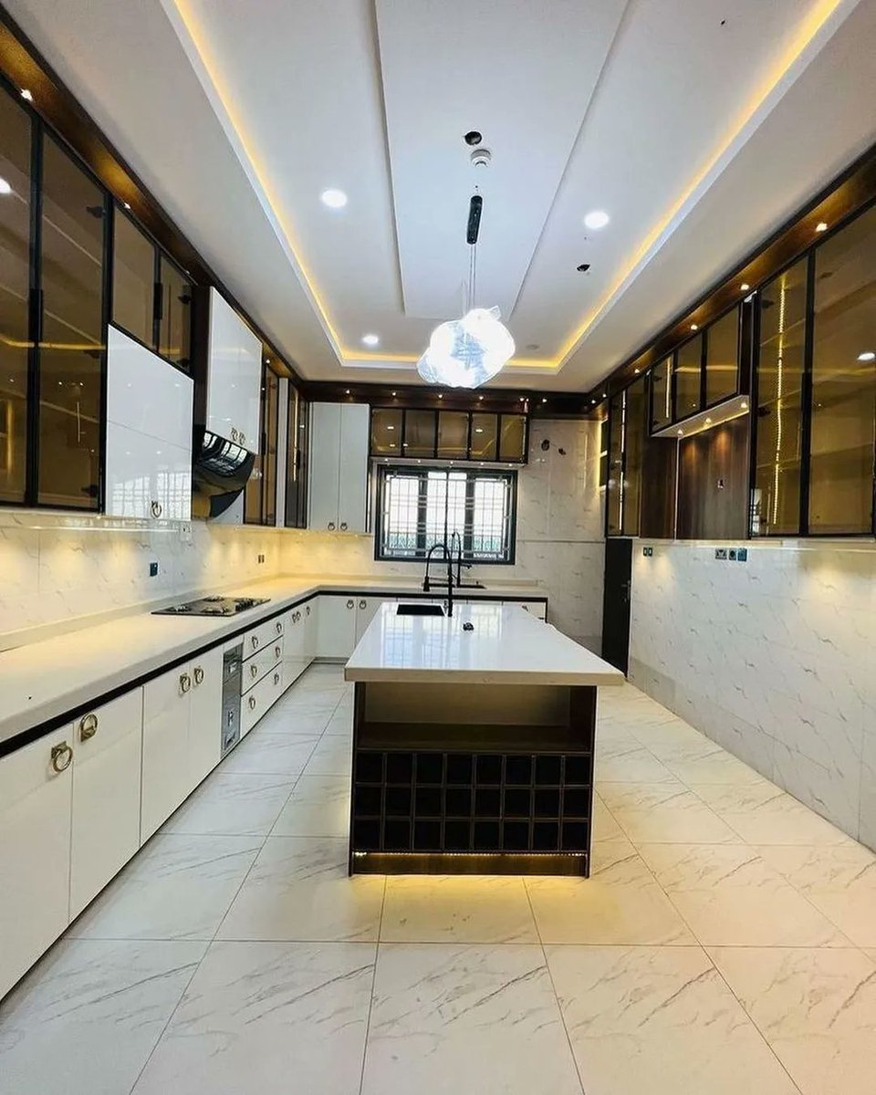 fortcubesrealty's tweet photo. A Contemporary Newly built 7 Bedroom Fully Detached Mansion with BQ, Swimming Pool Available FOR SALE 
Location: Gwarinpa, Abuja
Price: N550M
For Inspection:
09038000403
07055550475 https://t.co/VXeVCVUbaq