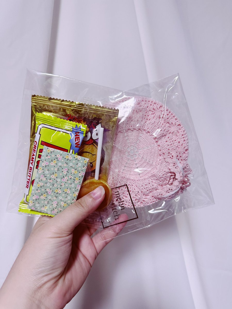 이벤트 당첨으로 엄청 귀여운 모자를 받았어요 😭 역시 저희집 상큼 발랄 여아에게 너무 잘어울리고 ~! 짱 귀여운 모자 덕분에 내이녕 귀여워를 한껏 누렸습니드아! 예쁜 포장도 편지도 최고에요 ! 여아 오너분들 많이 사세요 ~! 🥹💜좋은 이벤트해주신 샵주님도 감사해요 🥹🙇🏻‍♀️
<a href="/melinstitch/">멜린스티치</a>