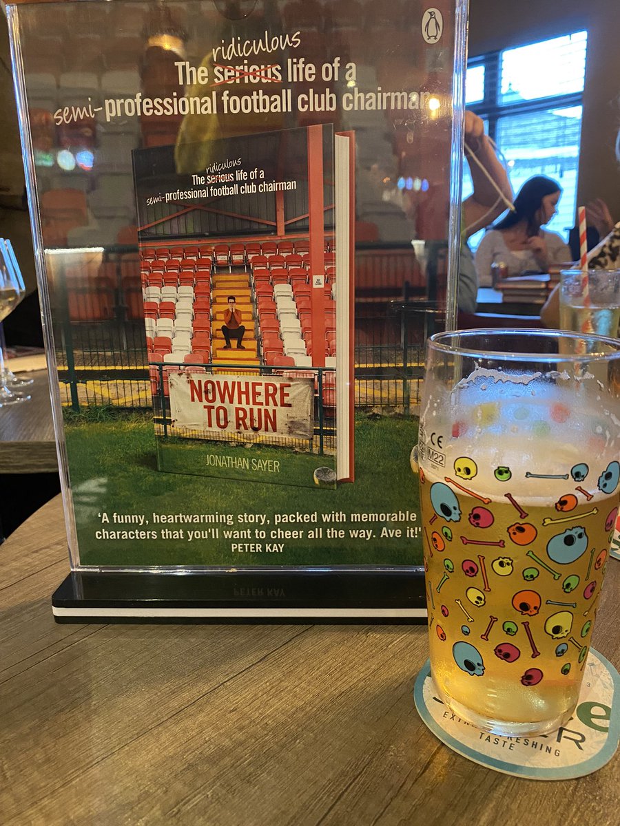 FindingFord's tweet image. I had a brilliant time @AshtonUnitedFC last night for @JonathanSayer1’s #nowheretorun book launch! Hilarious chat with @mattforde and lovely chat with @johnbradleywest of #GOT look out for his new show @3body coming to @NetflixUK Jan 24! Thanks @LukeRealRobin for the invite!