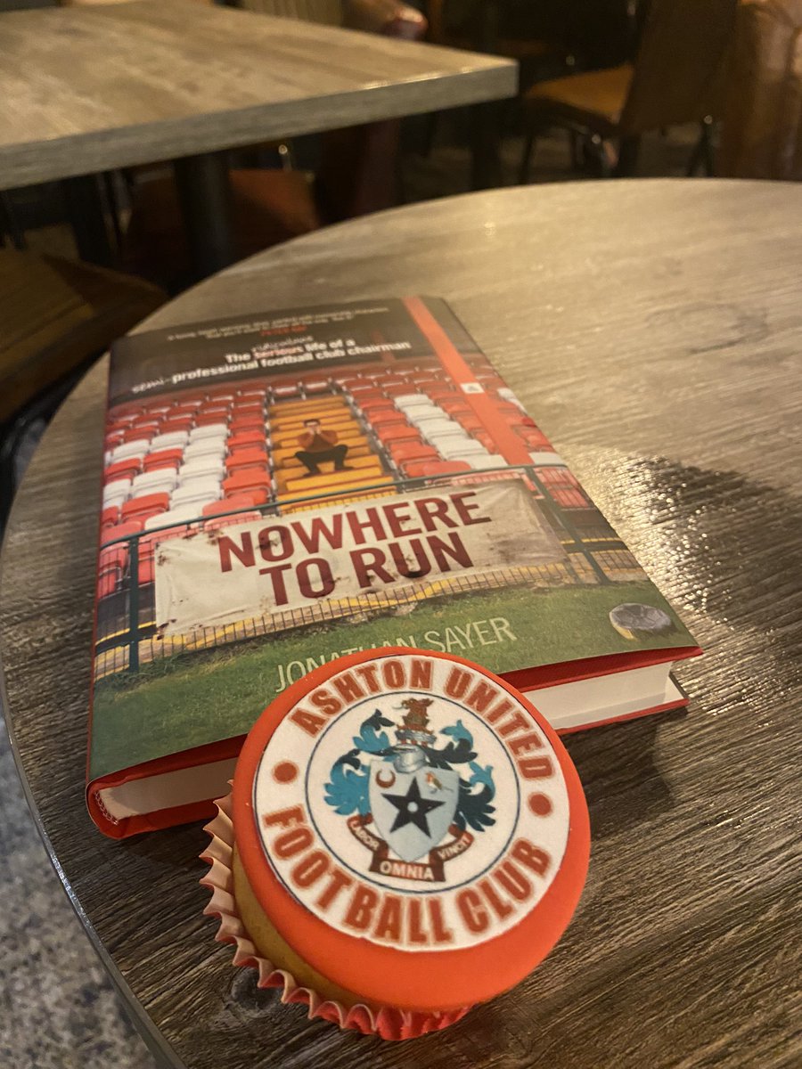 FindingFord's tweet image. I had a brilliant time @AshtonUnitedFC last night for @JonathanSayer1’s #nowheretorun book launch! Hilarious chat with @mattforde and lovely chat with @johnbradleywest of #GOT look out for his new show @3body coming to @NetflixUK Jan 24! Thanks @LukeRealRobin for the invite!