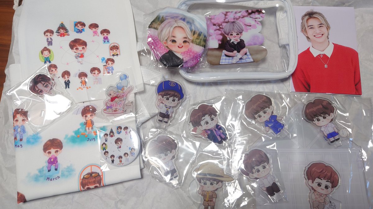 cipkp0's tweet photo. ドネーションの返礼品届きました〜😆!
可愛いアクスタがたくさん💕追加のオマケグッズも色々あって嬉しいです😉。@FlukeNatouchJFC様、送金代行と返礼品受取り、配送していただきありがとうございました。
#Fluke2Classes https://t.co/Yw3eVXhoq9