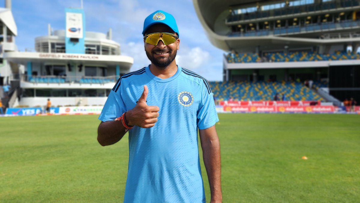 BCCI's tweet photo. News from Barbados - Mukesh Kumar is all set to make his ODI debut for #TeamIndia 👏👏

#WIvIND https://t.co/TfbHMnv7in