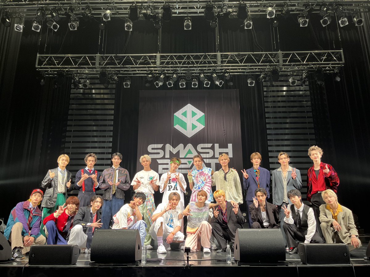 buddiis's tweet photo. SMASH BEAT 2 大阪公演へ
ご来場いただきました皆さま
ありがとうございました🤲

#SWAG #Windy #バディ の皆さまと
最高にアツい時間を
過ごすことができました🔥🔥

本日のラストにパフォーマンスをした
「Glow Gold」は
明日、7/28(金)0:00～配信スタートです🏖☀️
是非たくさん聴いてください！

また皆さまとお会いできるのを
楽しみにしています🌈

#SMASHBEAT
#BUDDiiS #バディ