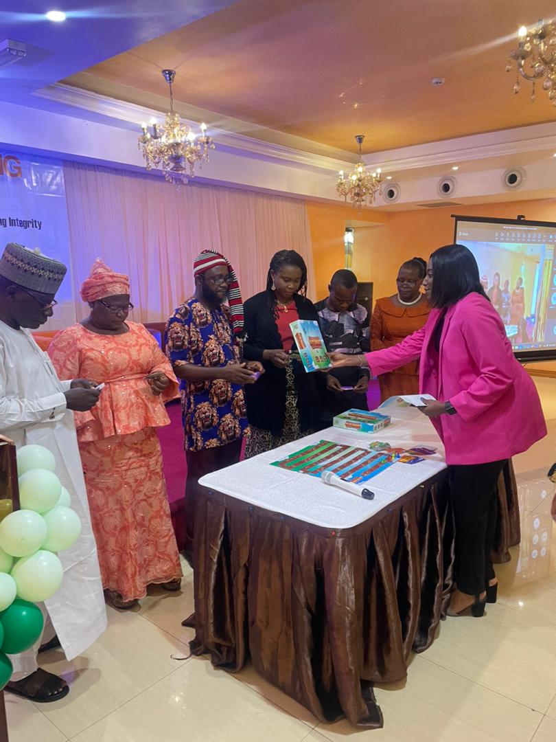 Step_Up_Nigeria's tweet image. See the official unveiling of our Integrity Board game!🎉

#StepUpNigeriaAt5 #Reportlaunch #5yearsofimpact