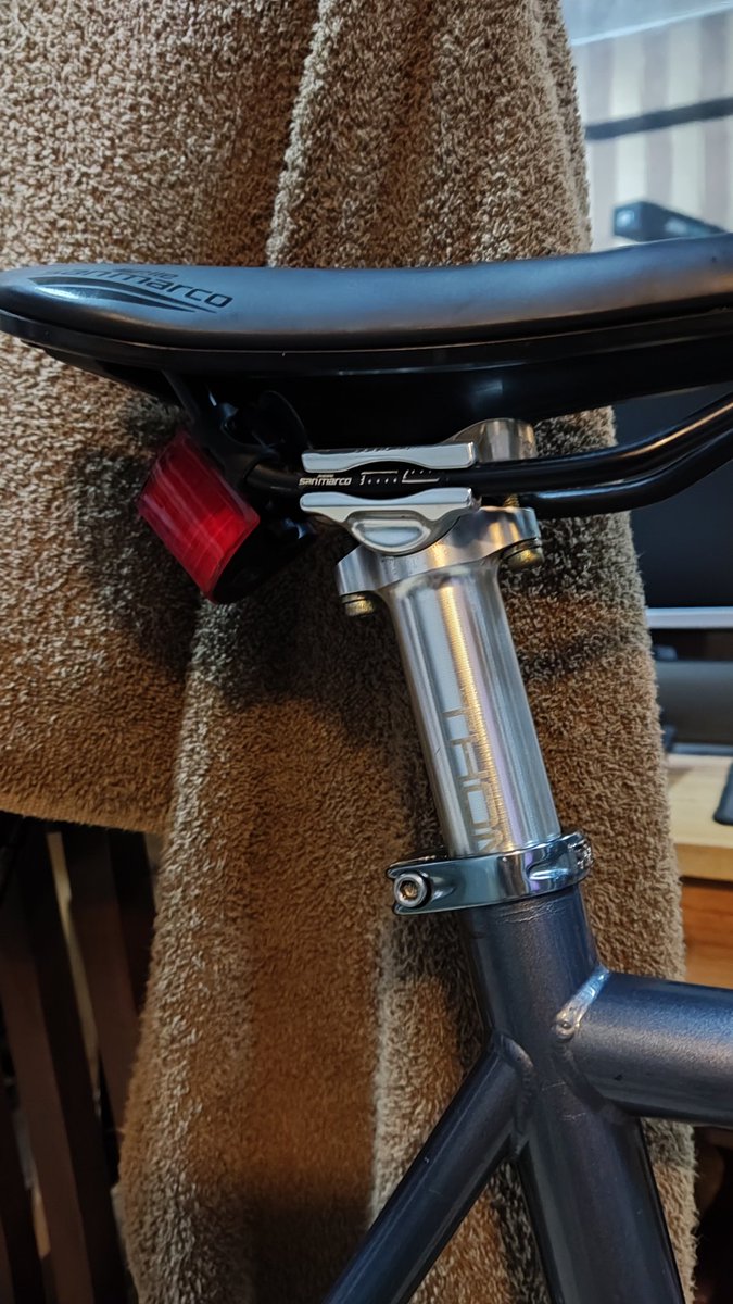 ビリー tweet media