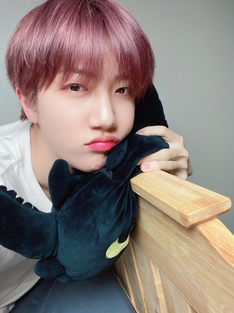 아니 아무리 봐도 2020인데😳