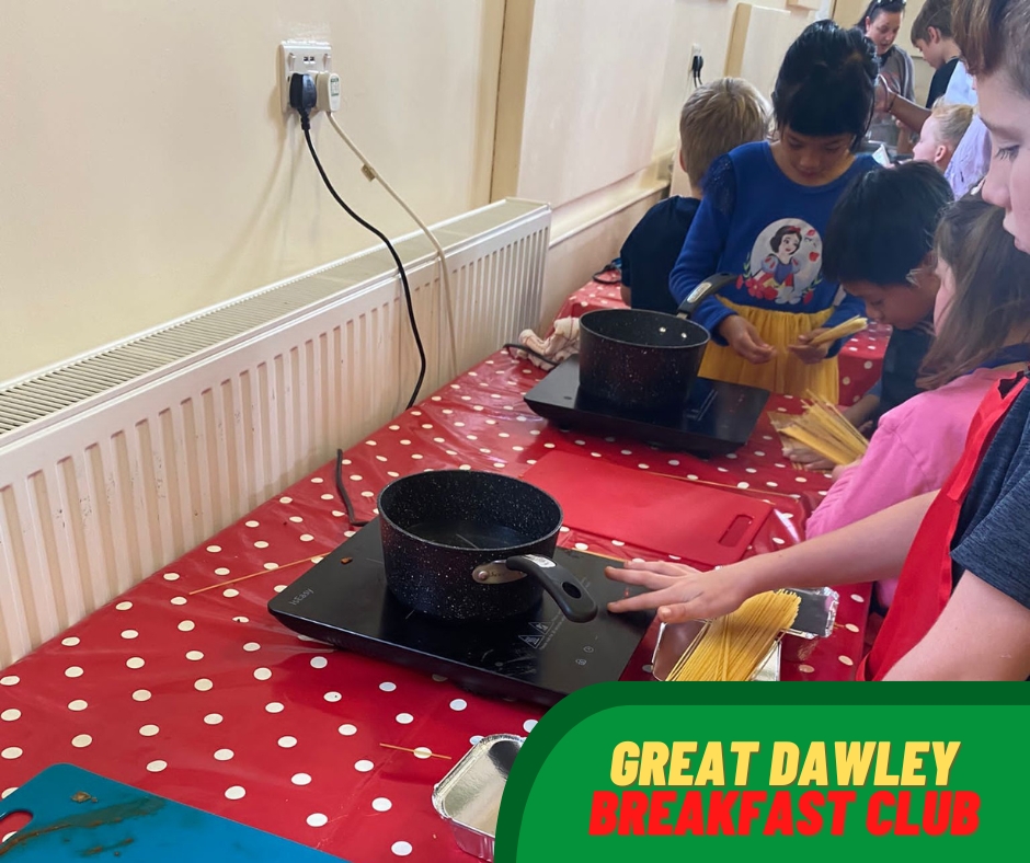 GreatDawley's tweet photo. 🍝At Breakfast Club today, we tested our culinary skills and made some spaghetti bolognese from scratch! And what fantastic results!🙌

We hope you all enjoyed today! - Don't forget, there will be no Breakfast Club at Dawley Town Hall tomorrow. https://t.co/iJzfEmbBfp