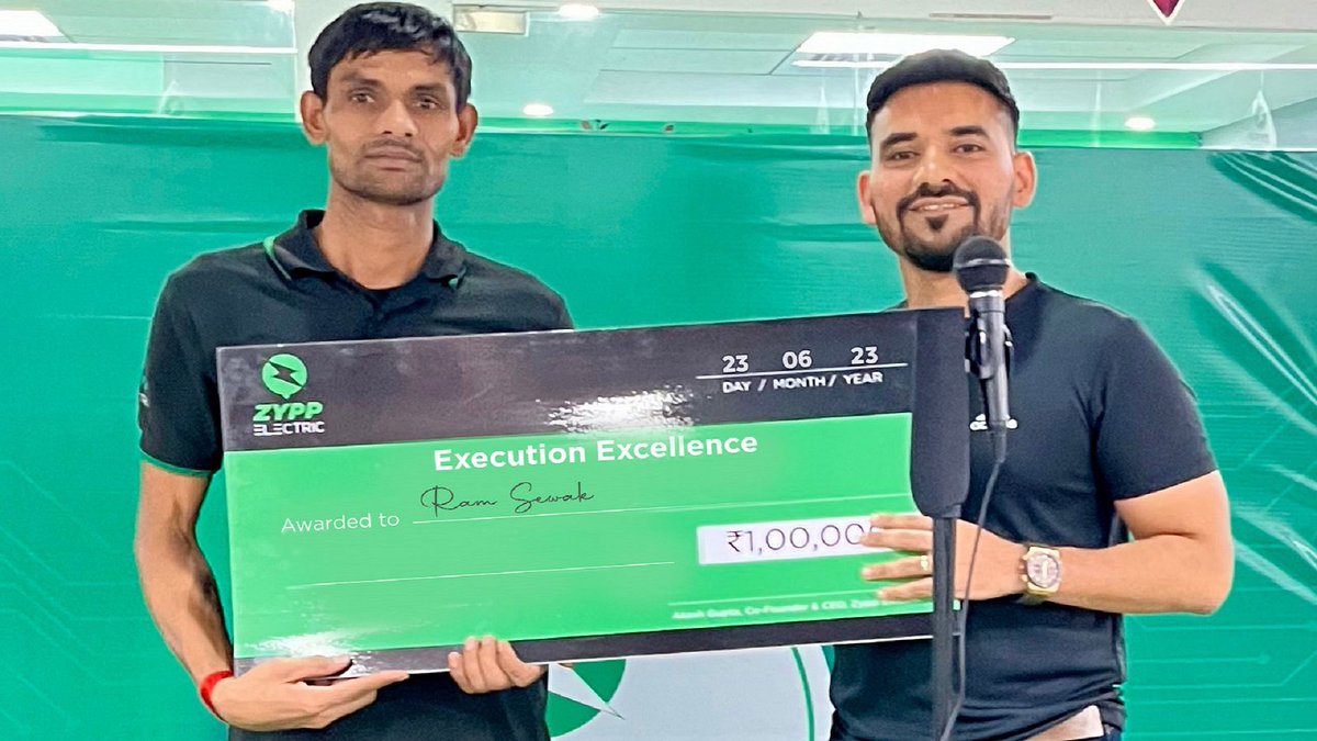 guru_drive's tweet photo. Zypp Electric empowers employees with INR 1.5 Cr ESOP buyback, a first in the EV industry

https://t.co/9AinZBRirI

#Electricvehicles @akashthematrix @sumitraina9019 #VishwajeetSingh #EmployeeStockOwnershipPlan @ZyppElectric @guru_drive https://t.co/wFO46NCYqi