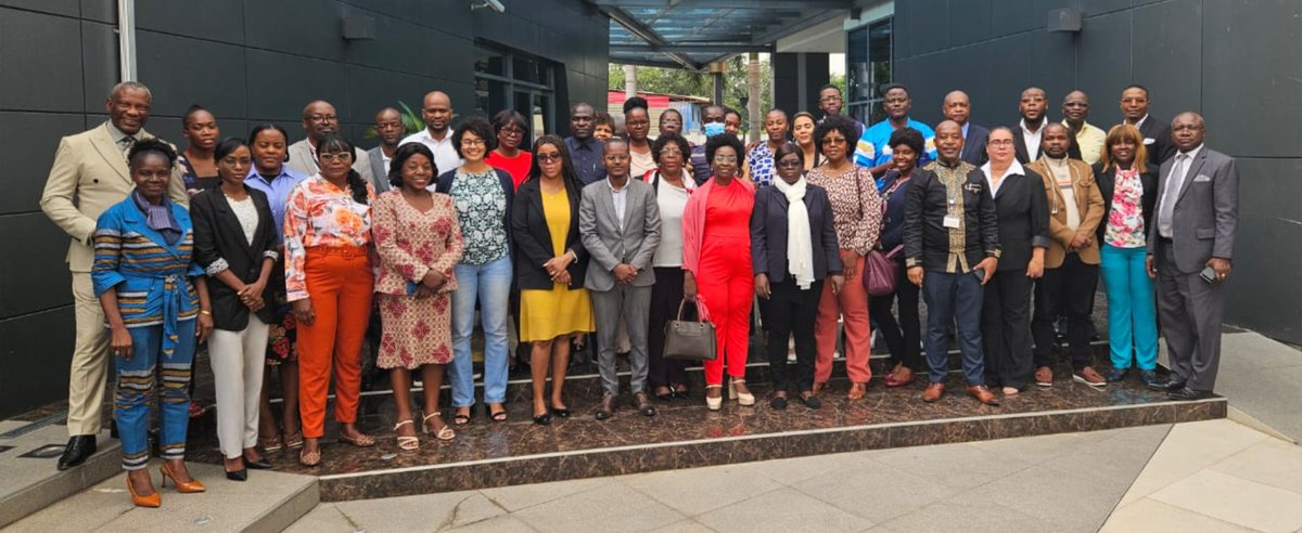 RedisseA10841's tweet photo. Membros do Comité Uma Só Saúde reunidos para avaliar o RSI 2025!

#redisseangola #angola #governodeangola #minsa #worldbank #minsapps #onehealth #ceeac #OMS https://t.co/fK4xtWSlk4
