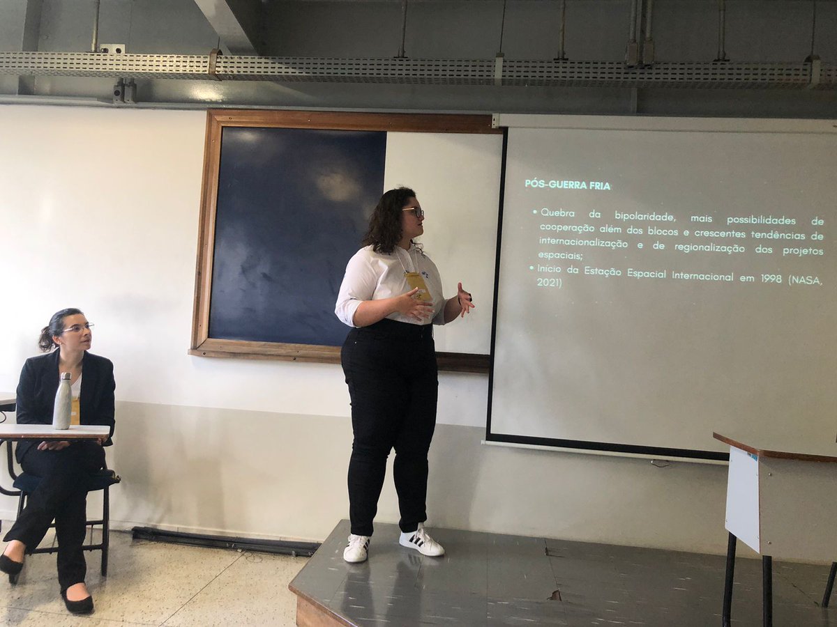 Apresentamos hoje alguns resultados da pesquisa sobre o programa espacial brasileiro, no Encontro da <a href="/oficial_ABRI/">ABRI</a>!
@laridaguiar