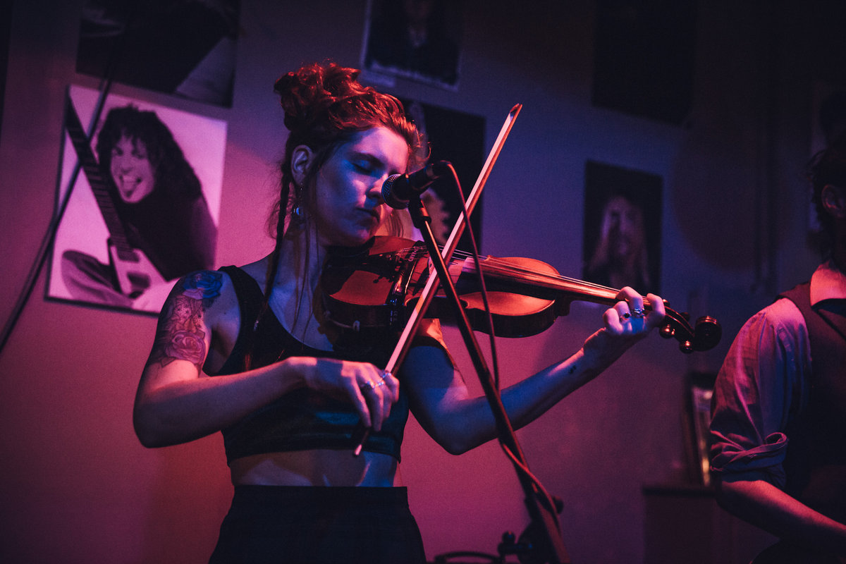 gigeconomymcr's tweet photo. Excited to have the mesmerising @shellilefay performing for us at @PHMMcr @OpenKitchenMCR on Saturday night, showing her solidarity with @RMTunion @rmtmansouth workers in their fight for fair pay, jobs &amp; conditions.

Check her out! https://t.co/D7YwMXxu54

https://t.co/R4oAg7vmHS https://t.co/QIssoe6bW7