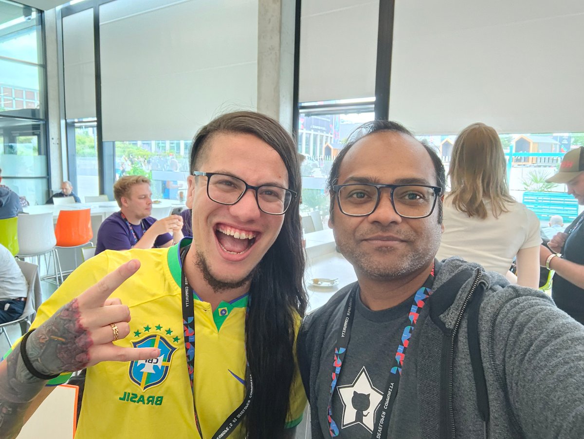 Santosh Yadav @kubecon tweet media