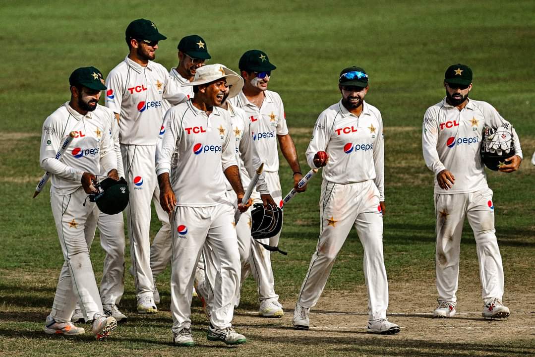 SameerGhaffarS1's tweet photo. COLOMBO CONQUERED 💘
#PAKvsSL https://t.co/pEY2FR5aA8
