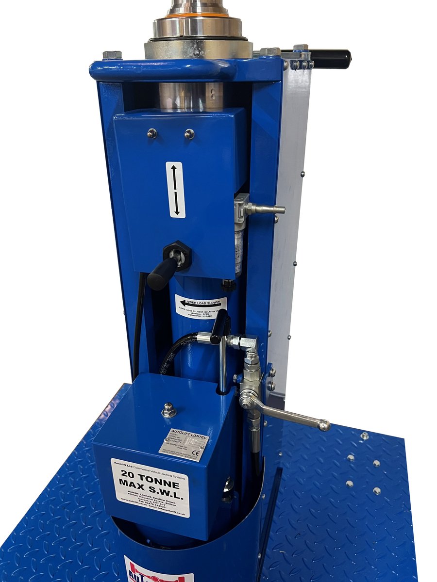 AutoliftLimited's tweet photo. We have recently modified the design of our 15/20 Tonne Floor Jack to include additional safety features as well as increasing the lifespan of the integral components. 

Please contact us for further information or visit our website!

https://t.co/do4AFDDOSn https://t.co/siy7tBxjFG