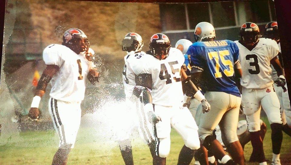 tabiouslcarter's tweet photo. One of the top defenses ever at @valdostastatefb Coached by @CoachWMuschamp #BlackSwarm My dawg @NewEraGrind! #ThrowbackFootball 3 Time Conference Champs! https://t.co/2Dc8X9oq9V