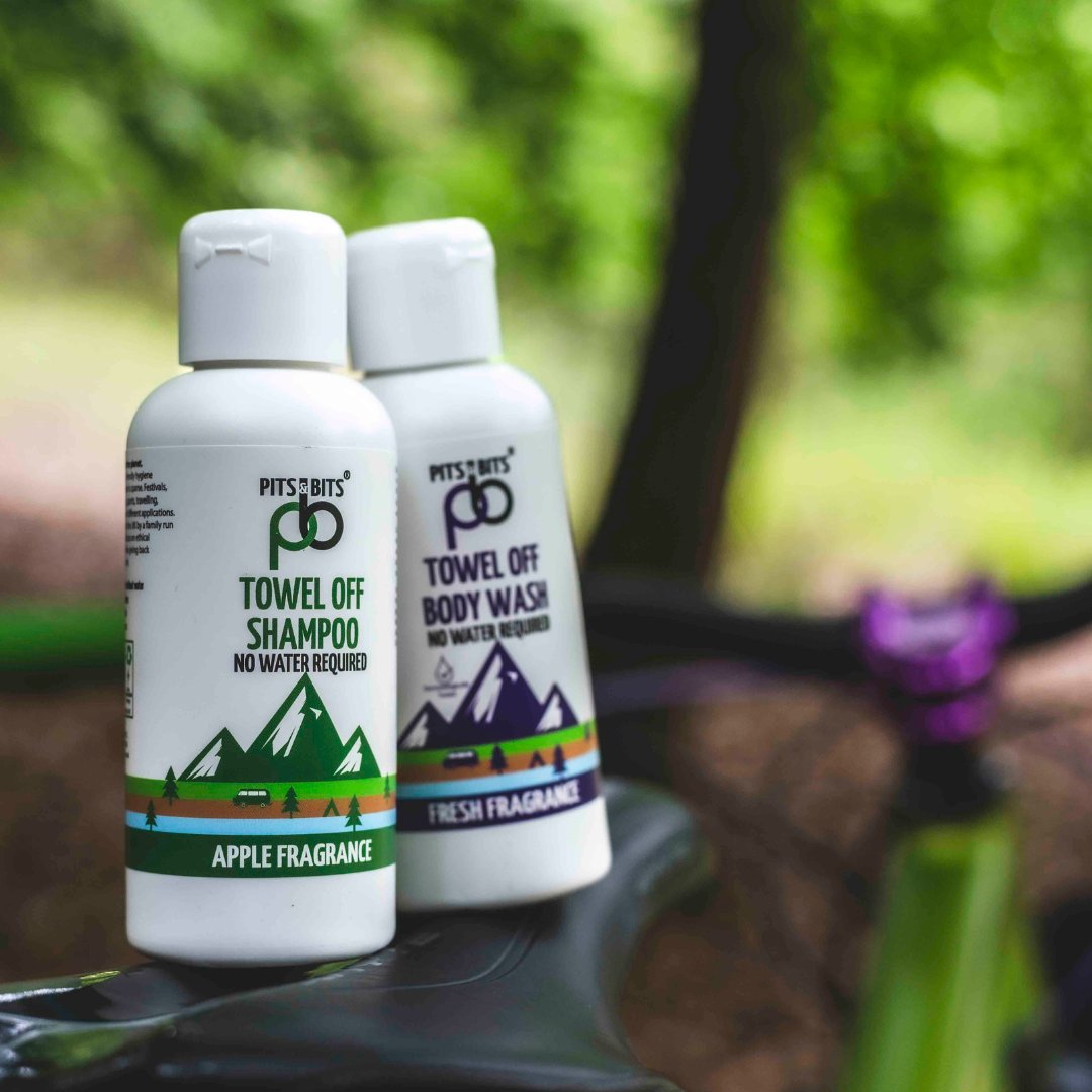 pitsandbits's tweet photo. Out on the bike this wet and windy weekend? Don't forget to pack the Pits & Bits!
Big shoutout to Finlay Warren Photography for taking these awesome photos for us π
@TredzBikes @afanvalleybikeshed #bike #mountainbiking #pitsandbits #waterless #toweloff #nowater #norinsing https://t.co/QBUhvSGmQG