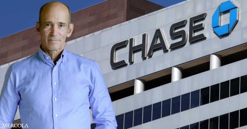 mercola's tweet photo. Chase bank abruptly closed our business and personal accounts, some spanning 18 years, without explanation, affecting my CEO, CFO, and their family members.  https://t.co/08NNZWN83N https://t.co/cc62uFooQq
