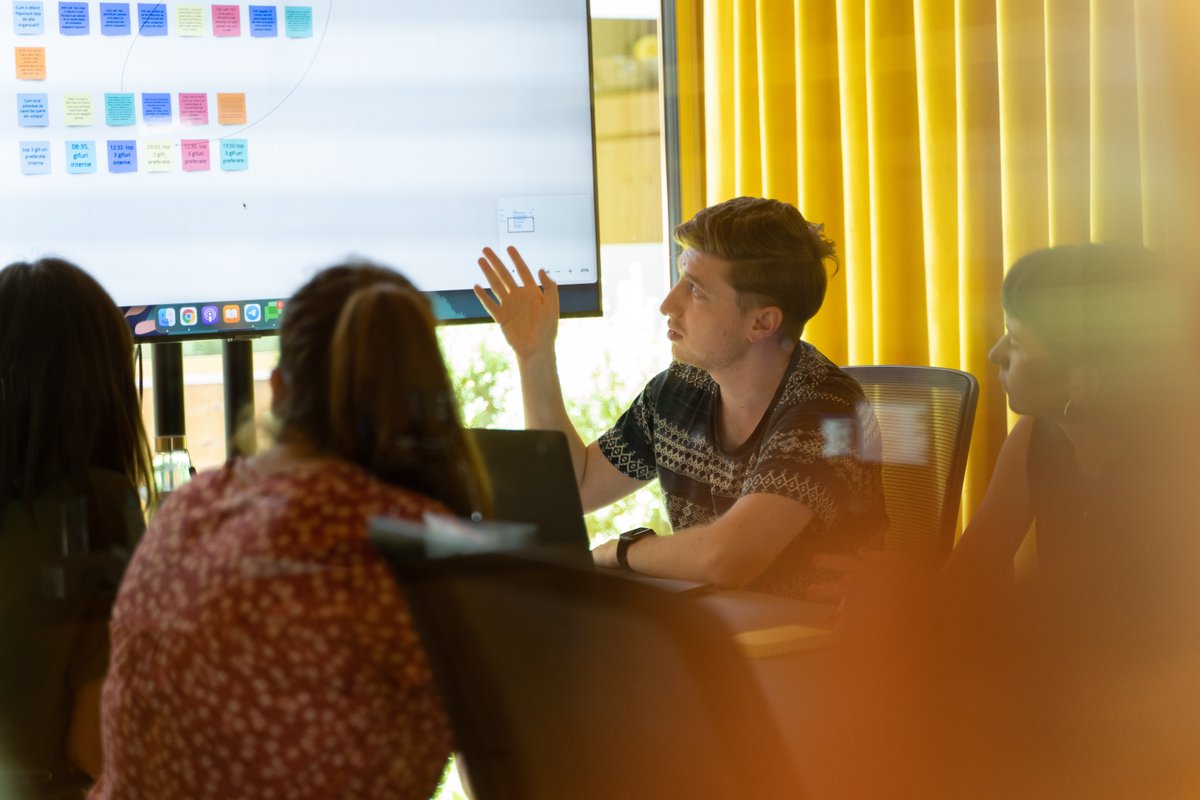 Vol_Center's tweet photo. Happy National Intern Day! Many interns volunteer their time in exchange for college credit or real-world experience in the nonprofit sector! Did you start your career as an intern? Tell us about it! 

#nonprofit #workforce #development https://t.co/qK434CHmEC