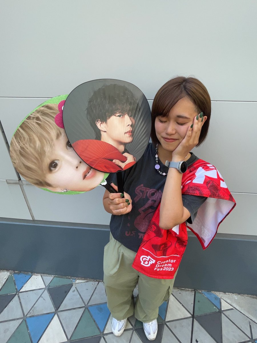 juri_foyland's tweet photo. 2023.7.27 CDF in 東京ドーム
一言でまとめるとさいっこうでした。
今まで行ったライブの中で一番余韻が大きいです。
みんなかっこよかった!!
ありがとう!!!
#CDF東京ドーム
#comdot
#コムドット https://t.co/pATxJ6c9bH