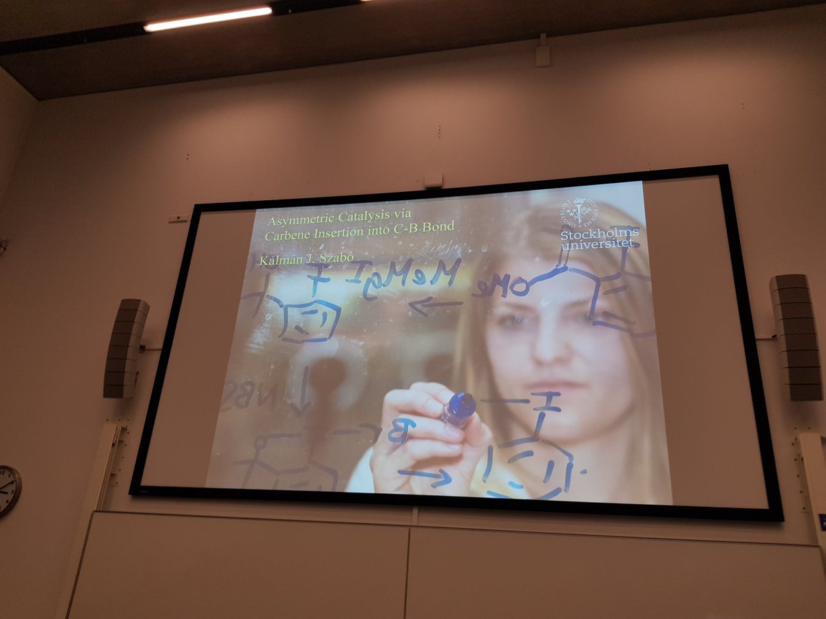 carbene_nitrene's tweet image. Prrof Kalman Szabo talks enthusiastically about homologation of alkenyl boronates using diazo compounds and organocatalysts. Again a very cool presentation at #ISCNC2023 about a very hot and important research project!