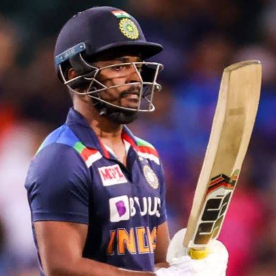 miljojohnson's tweet photo. How this Mumbai Lords along with Rohit &amp; BCCI ditching Sanju's Career again &amp; again.  From no where Ishan Kishan preferred over Sanju in the middle order, WoW !!! No experts have courage to criticize selection &amp; Dravid keep acting like as dumb, Pathetic !!! #SanjuSamson #INDvsWI https://t.co/Iy3gsSd2bu