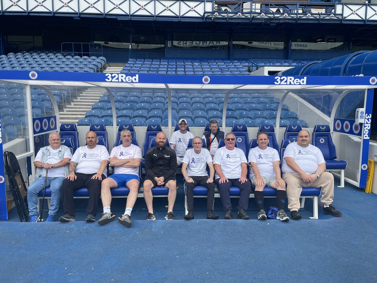 gregordow's tweet photo. @SAMHtweets Changing Room Extra Time @RFC_Charity cohort 2 complete! A superb 12 weeks with a great bunch of men who are increasing positive behaviours into their lifestyle. Sublime banter &amp; camaraderie despite our (very different) choices of football team! Well done men!🧡🧠💙⚽️ https://t.co/ZRzE2Pu3ab