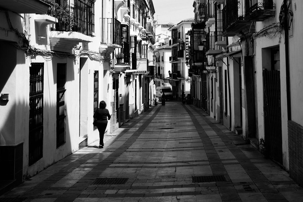 finbuchanan's tweet photo. A wander through Ronda.
We took a long scenic drive up into the mountains to the beautiful town of Ronda. The views from its elevated position were stunning and the bridge built into the deep gorge is a sight to behold.
#ronda #spain #malaga #spanish #town #streetphotography https://t.co/7s46iPGHQy