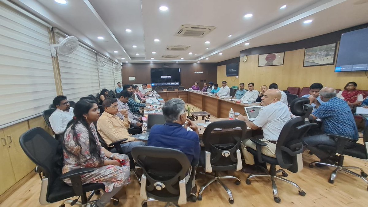 mopr_goi's tweet photo. #MoPR requested #SIRDs to share their #Training Modules / Materials prepared in various new & emerging sectors of #PRIs, which may be utilized by other SIRDs with suitable customization. It'll not only enhance the resource pool but also provide an opportunity for cross-learnings. https://t.co/wpnqKSSjaX