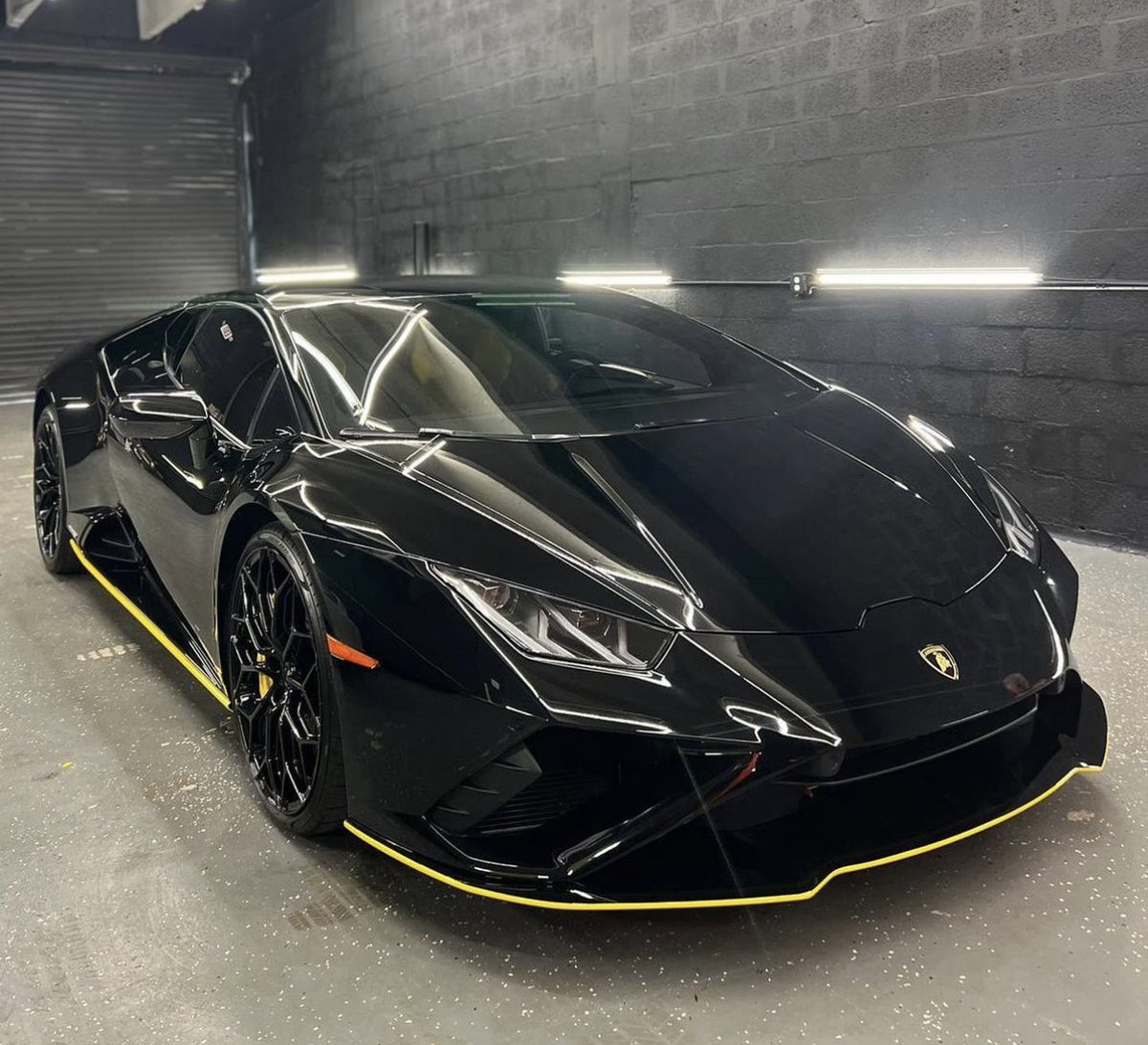 Nero Noctis Huracan Evo