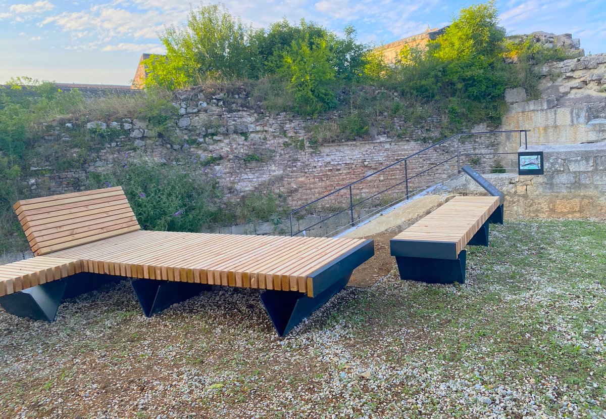 mantionSas's tweet photo. #MANTION a réalisé les bancs en acier du Jardin #Vauban de la @CitadelBesancon Nos ateliers décolletage et tôlerie ainsi que notre bureau d'études ont collaboré pour créer ce beau projet. Les pieds représentent le "V" de Vauban!
Un projet, contactez-nous : https://t.co/uzmJPAUJdC https://t.co/eKE4y6zpNj