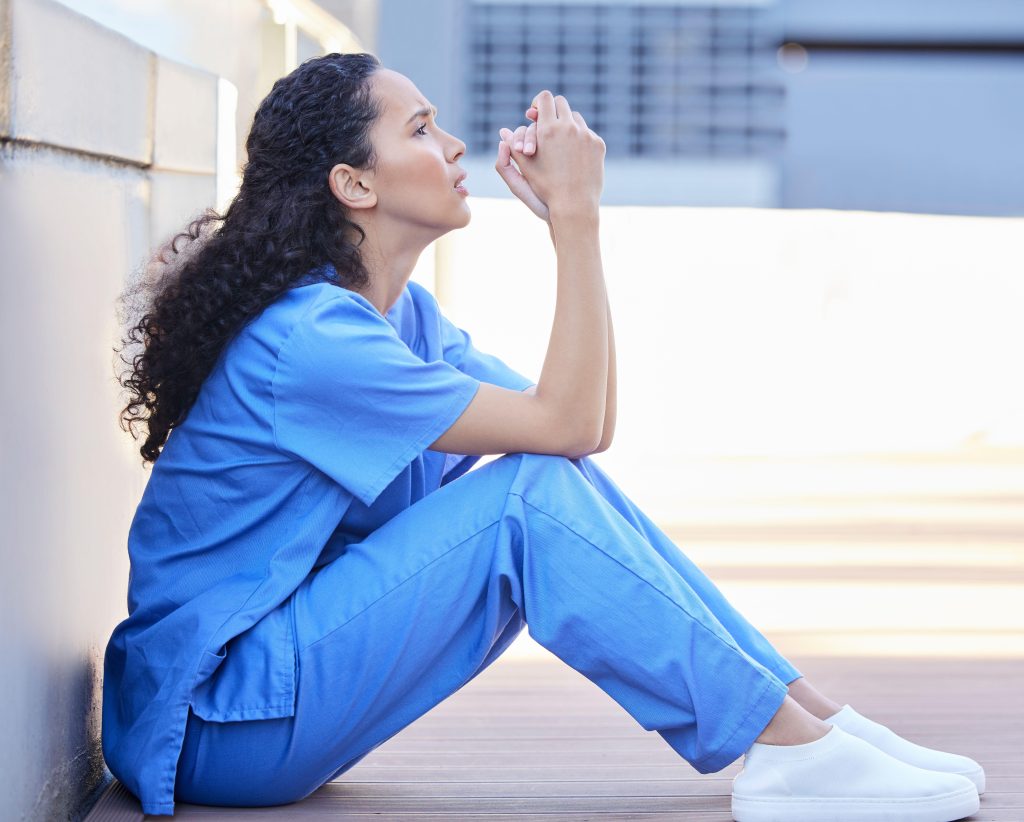 Cuts to NHS staff wellbeing hubs criticized by nurses.

We've joined forces again with partners, inc <a href="/theRCN/">The RCN</a> &amp; sent a letter to the govt and NHS England calling for a rethink on the funding cuts for the NHS mental health and wellbeing hubs.

#FundNHSHubs : bit.ly/HubCuts