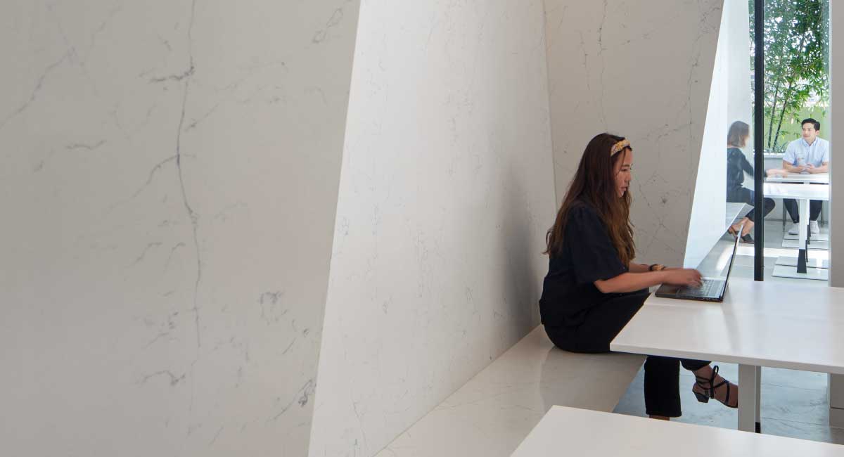 COMPACsurfaces's tweet image. The Watt Plaza building is covered with Unique Venatino™ by #QuartzCOMPAC. High impact resistance and exceptional durability make COMPAC® the ideal choice for ensuring high performance surfaces. bit.ly/3rNvyQn