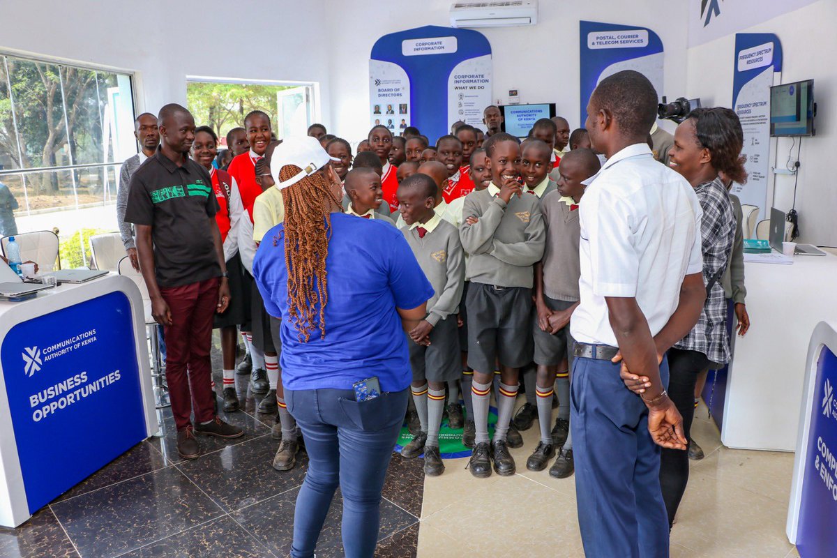 CA_Kenya's tweet photo. Engaging with students at the Kisumu Regional Show. We're showcasing the importance of this year's theme: "Promoting climate-smart agriculture and trade initiatives for sustainable economic growth."
#CAatKisumuRegionalShow
@CA_DGOfficial https://t.co/d9mly3UULp