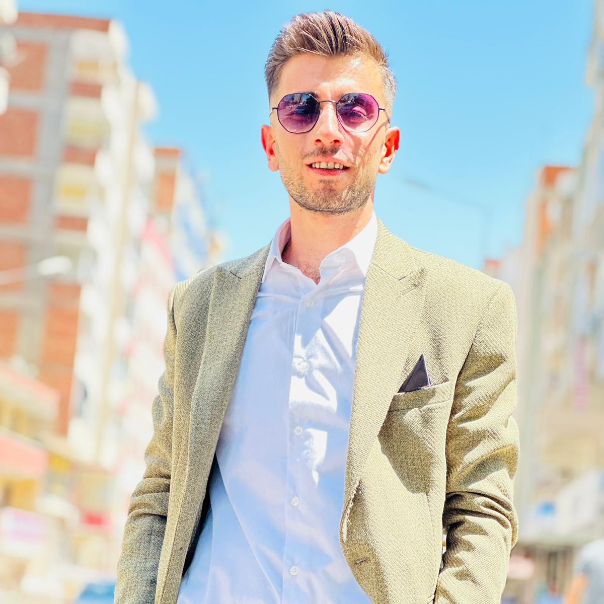 AzizSt12's tweet photo. #YeniProfilResmi https://t.co/Iwf7N96WlD
