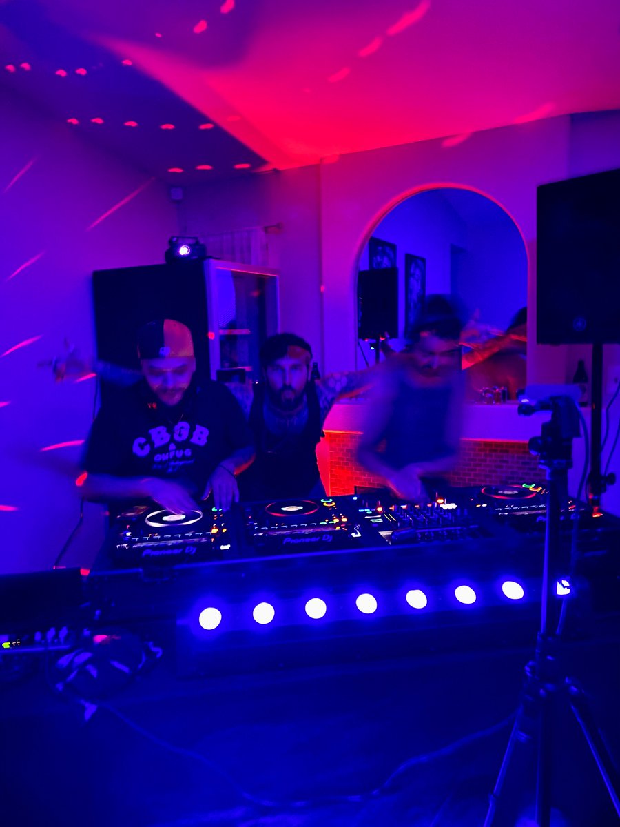 AstralClubbers's tweet photo. Final stop of the SWAMS Tour with our Clubber favorite IRL DJ Awp at the AC Poolhouse happening right now! Massive Legends! MASSIVE LOVE ❤️ 
@AWPMixes @djayYAMS @SWAGEsound https://t.co/mqkPRbqcbS