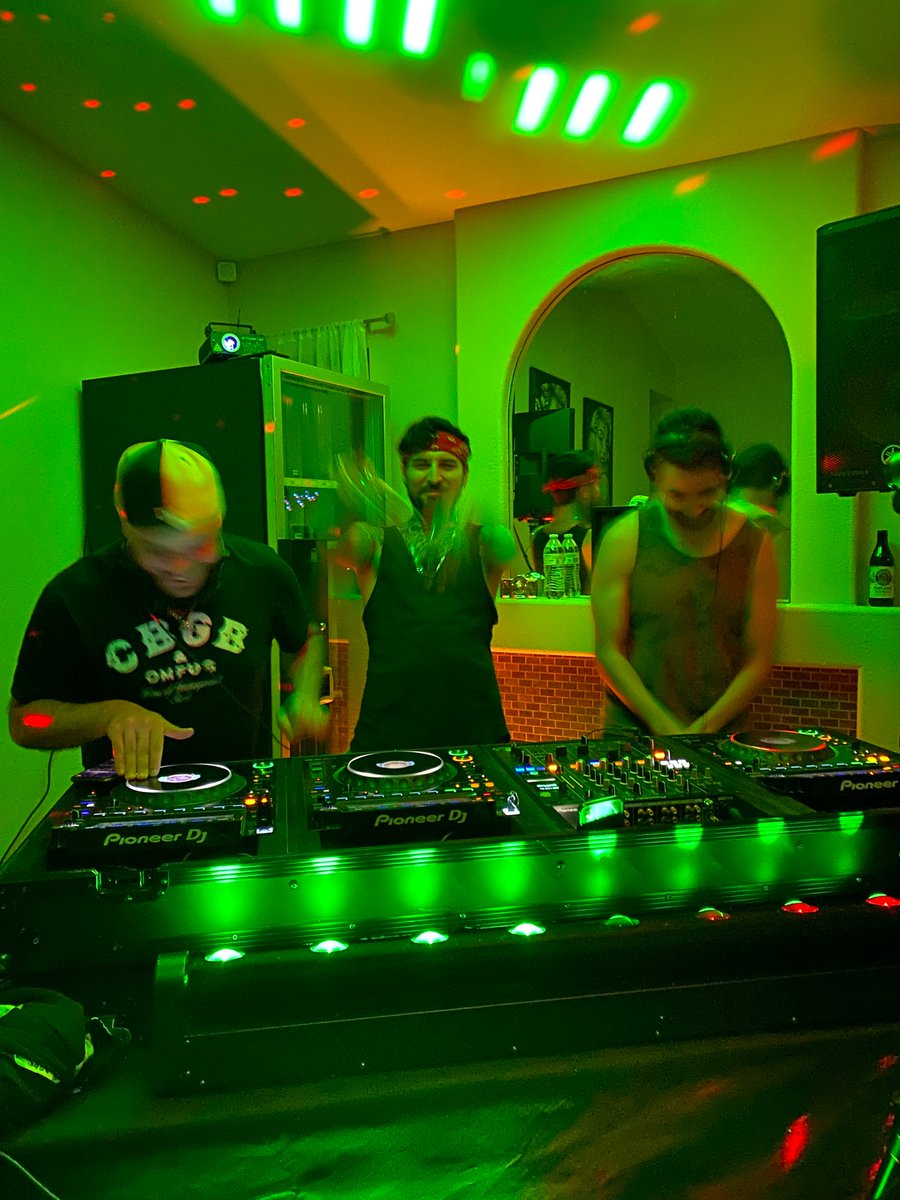 AstralClubbers's tweet photo. Final stop of the SWAMS Tour with our Clubber favorite IRL DJ Awp at the AC Poolhouse happening right now! Massive Legends! MASSIVE LOVE ❤️ 
@AWPMixes @djayYAMS @SWAGEsound https://t.co/mqkPRbqcbS