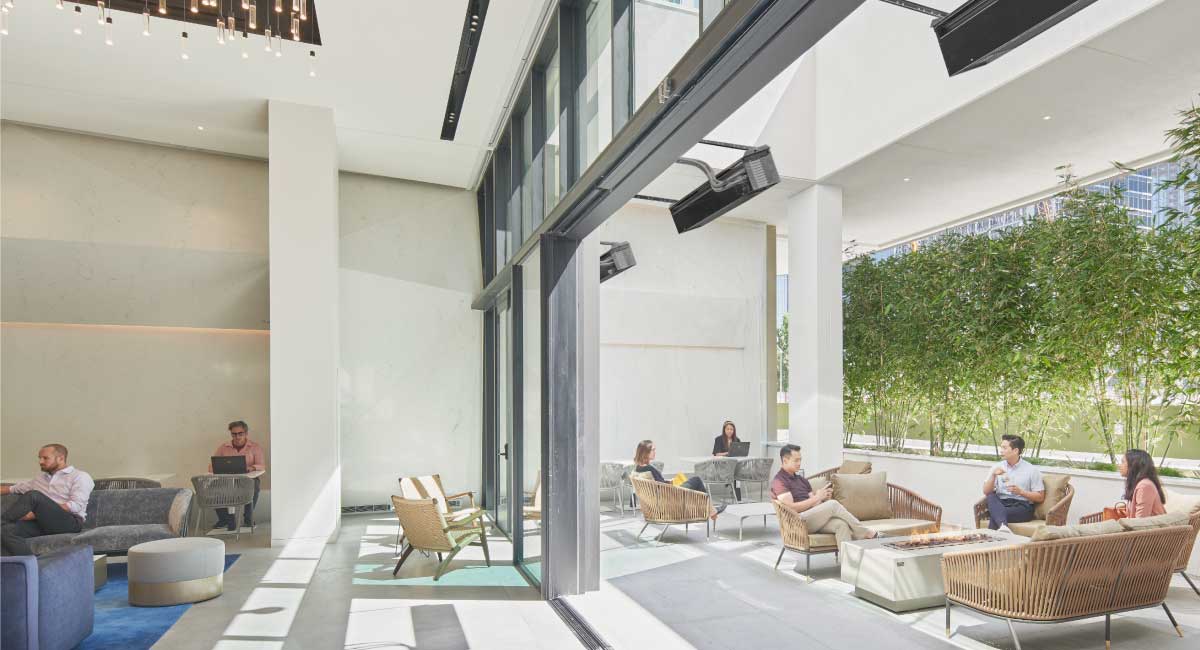 COMPACsurfaces's tweet image. Watt Plaza ha revestido gran parte de sus paredes con Unique Venatino™ de #QuartzCOMPAC. La alta resistencia al impacto y la durabilidad excepcional hacen de COMPAC® la opción ideal para garantizar superficies de alto rendimiento. bit.ly/3q6YVMY