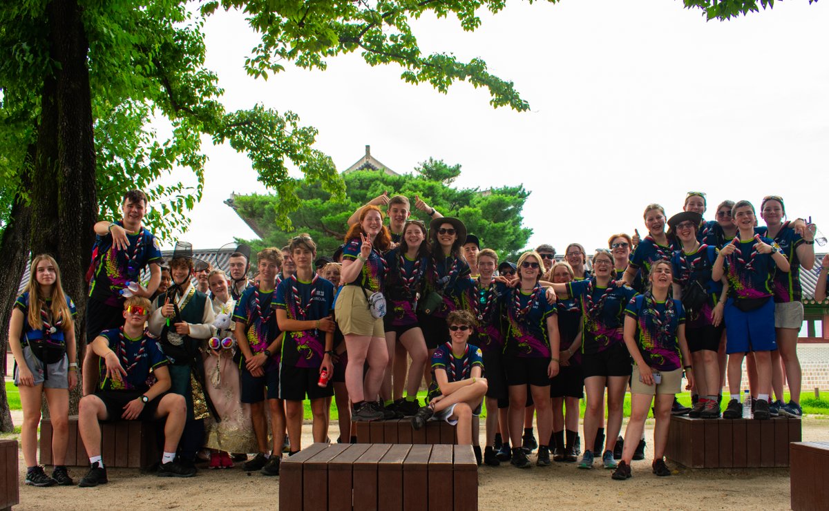 artbyhattieliv's tweet image. Ran into Unit 3, 9 and 33 at Geongbokgung Palace today! #ukcontingent #DreamWild #DrawYourDream @UKContingent