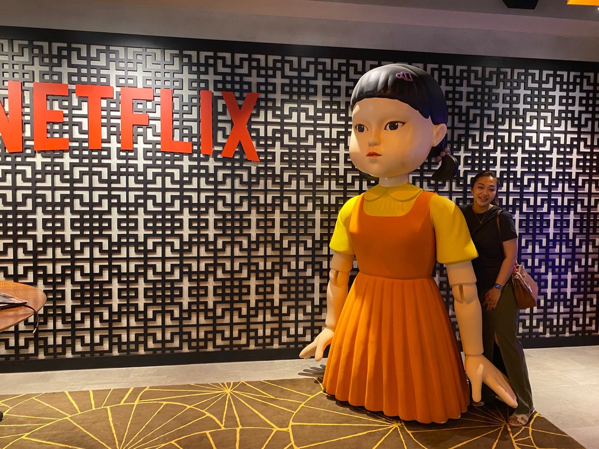 della_w's tweet photo. I'm at Netflix APAC HQ in Marina, Singapore https://t.co/U3VMm9452Z https://t.co/iNN16DFq4b