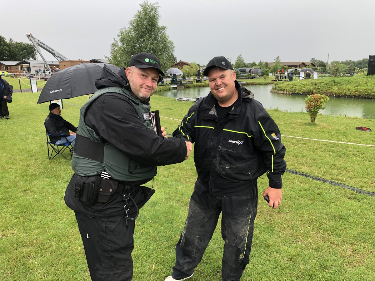 EnvAgencyMids's tweet photo. Our officers recently visited @FishOMania at Westwood Lakes in Boston to check licences.
The team were greeted by many happy match anglers as they battled it out for the top spot.
1/2
#FishOMania https://t.co/4vP2e8PzFX