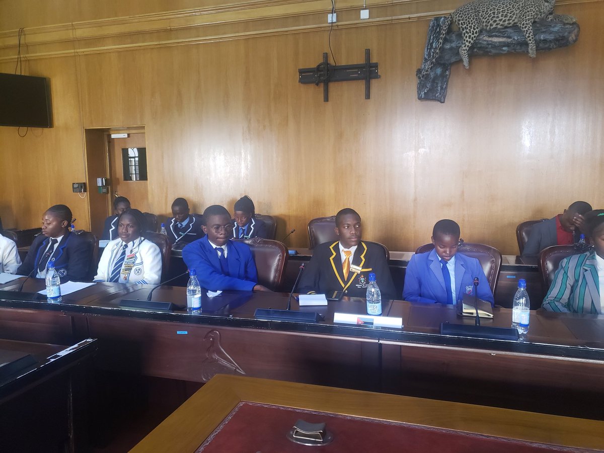 Parliament of Zimbabwe tweet media